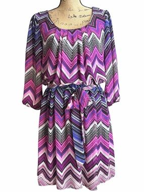 There Pink Hearts  Purple Chevron Tie-Waist Dress. EC. Size X-Large